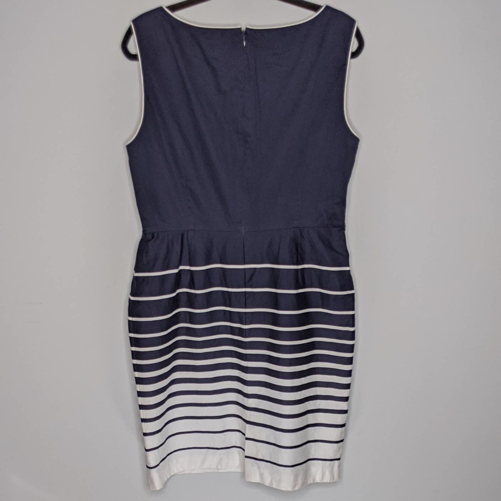 TAHARI • Striped Navy White Sleeveless Dress Sz 14 - Picture 8 of 8